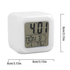  Bunter Wecker, Quadratische Uhr, LED Beleuchtung, Leuchtender Farbwechsel, Kleiner Wecker Mit Temperaturanzeige Und Datum