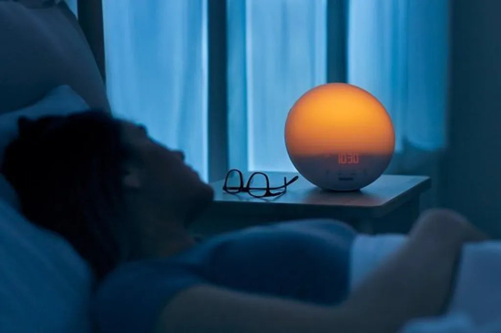 Philips HF3519/01 Wake-up Light (Sonnenaufgangfunktion, Digitales Fm Radio, Tageslichtwecker) Weiß