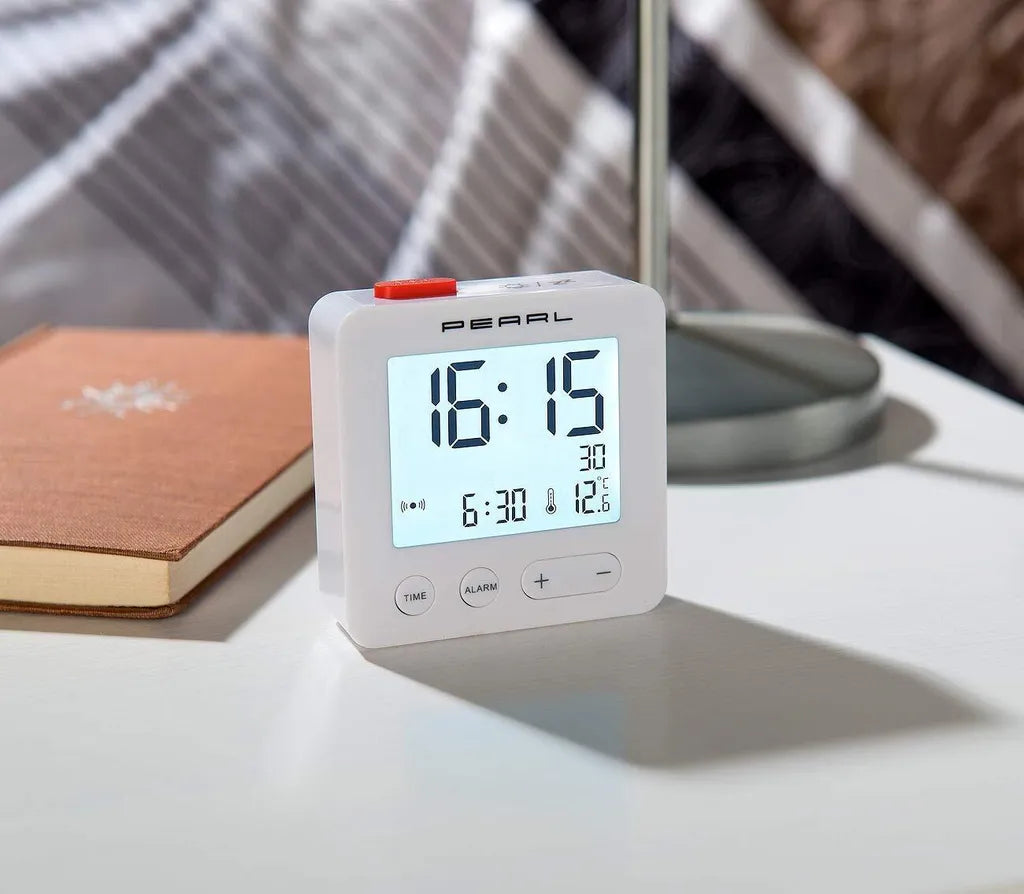Pearl Digitaler Reise Funkwecker Mit Thermometer & Datum Beleuchtetes XL Display Weiss