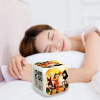  Anime LED Elektronisch Bunt Wecker Digital Tischuhr Alarm Nachtlicht Wecker
