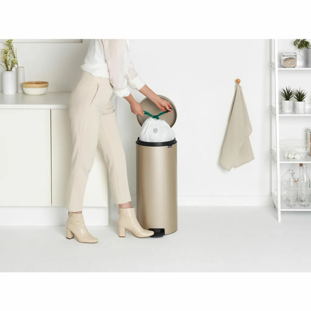  Brabantia Treteimer NewIcon, Abfalleimer, Mülleimer, Stahl, Metallic Gold, 30 L, 304484