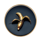  MuchoWow® Wanduhr Uhr Küche Wohnzimmer Deko Holz Ø 30 Cm Goldene Banane Auf Dunklem Hintergrund