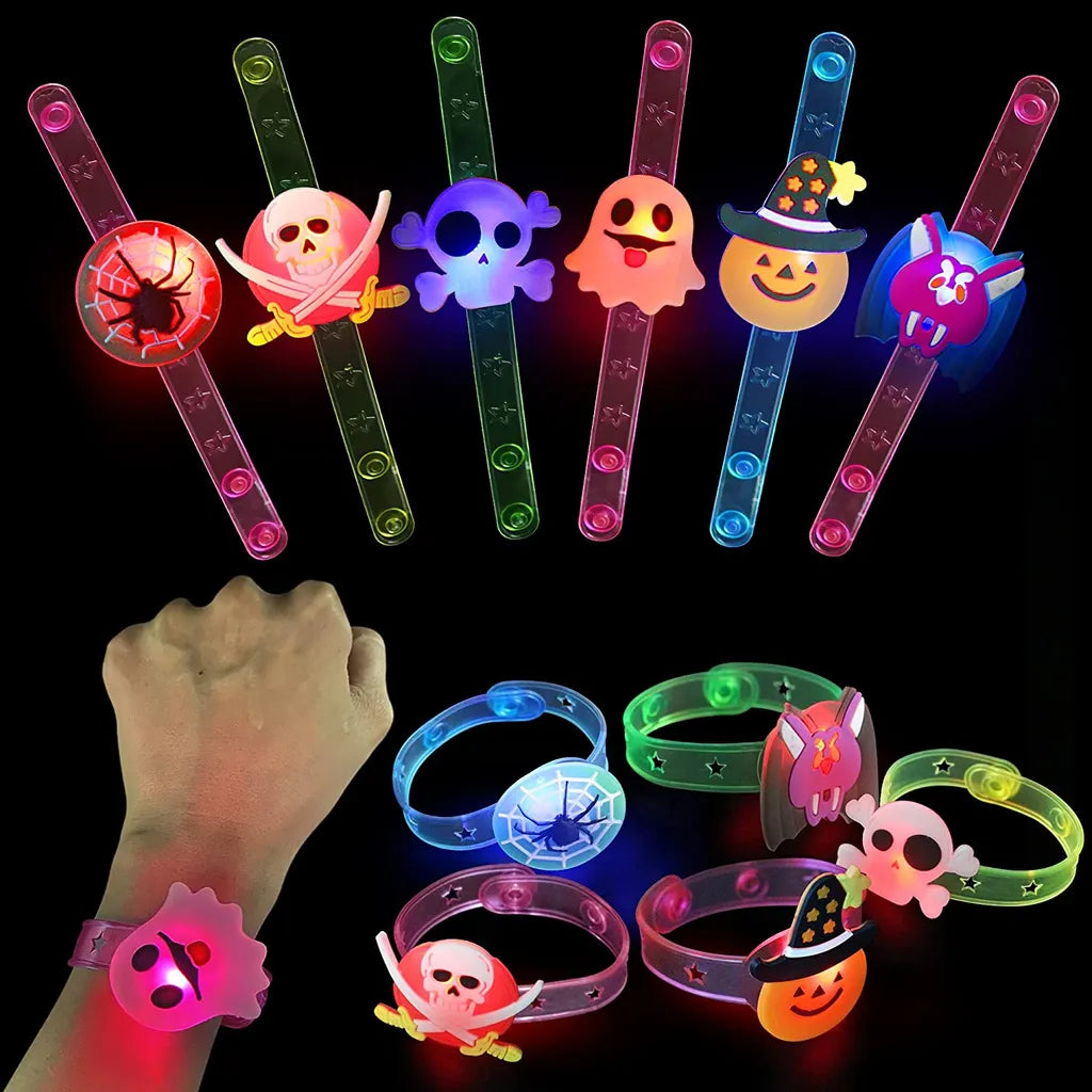  Halloween-Lichter, 24 Stück, Halloween-LED-Halsketten, Armbänder, Kürbis, Geist, Piraten, Spinne, Augapfel, Halloween, Partygeschenk, Blinkende Dekoration, Trick-Leckereien, Geschenktütenfüller Für Frauen Und Männer, Familie