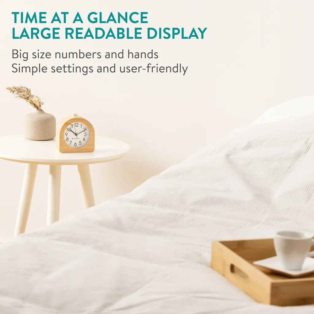  Navaris Holz Analog Wecker - Batteriebetrieben, Lautlos Ohne Ticken Mit Snooze Schlummerfunktion Und Licht - Retro Design - Naturholz In Hellbraun