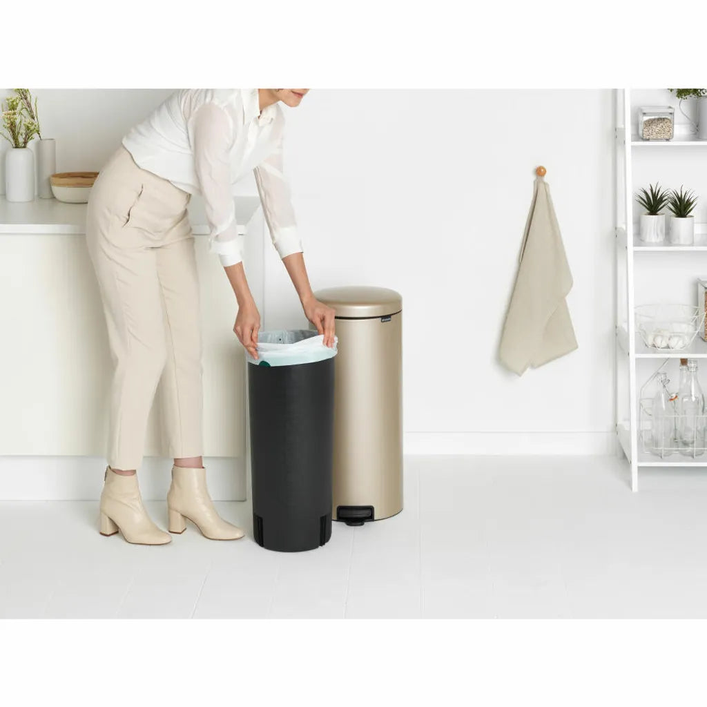  Brabantia Treteimer NewIcon, Abfalleimer, Mülleimer, Stahl, Metallic Gold, 30 L, 304484