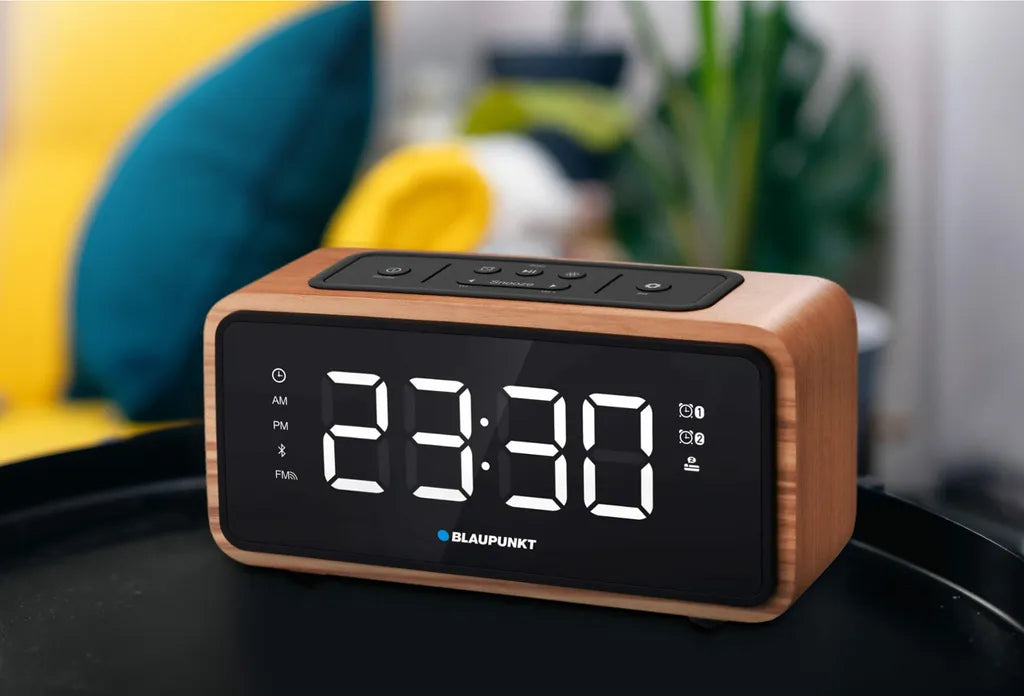 Blaupunkt Radiowecker FM Bluetooth 60 Senderspeicher LED Display Uhr Mit Doppelalarm Und Schlummerfunktion
