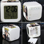  Anime LED Elektronisch Bunt Wecker Digital Tischuhr Alarm Nachtlicht Wecker