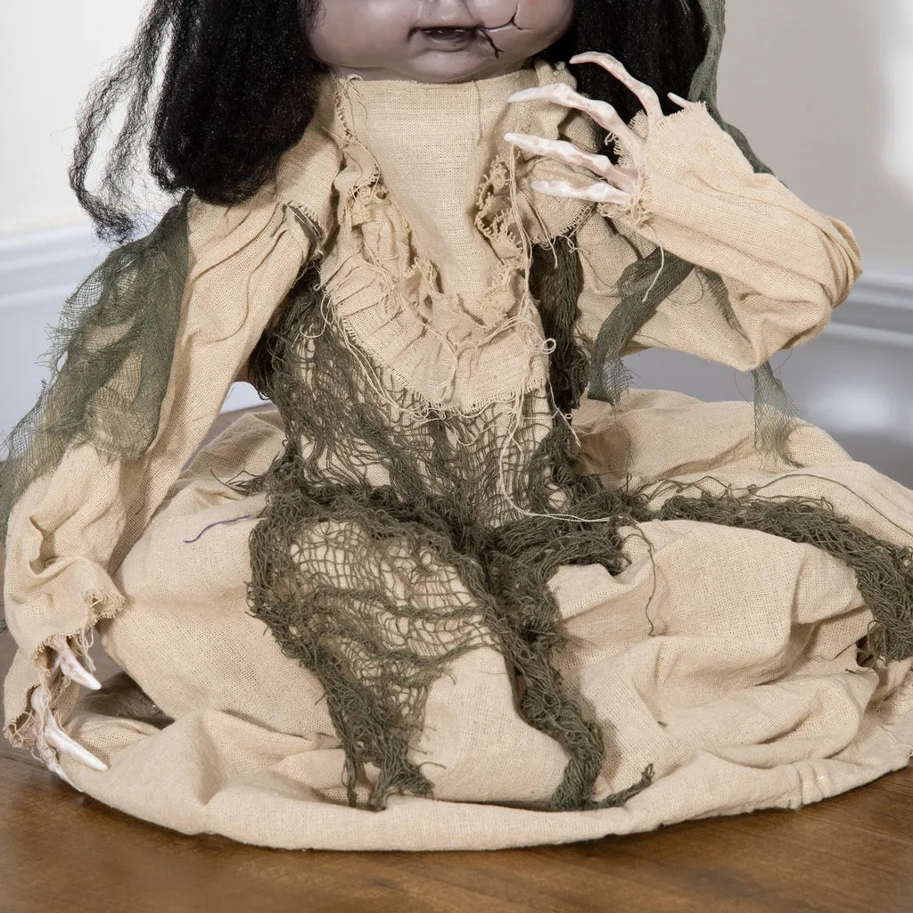  Outsunny 83cm Halloween Dekoration Geisterpuppe Mit Spezialeffekten Und Soundfunktion Rote Augen Mit Leuchtern Motorisierte Räder Horrorpuppe