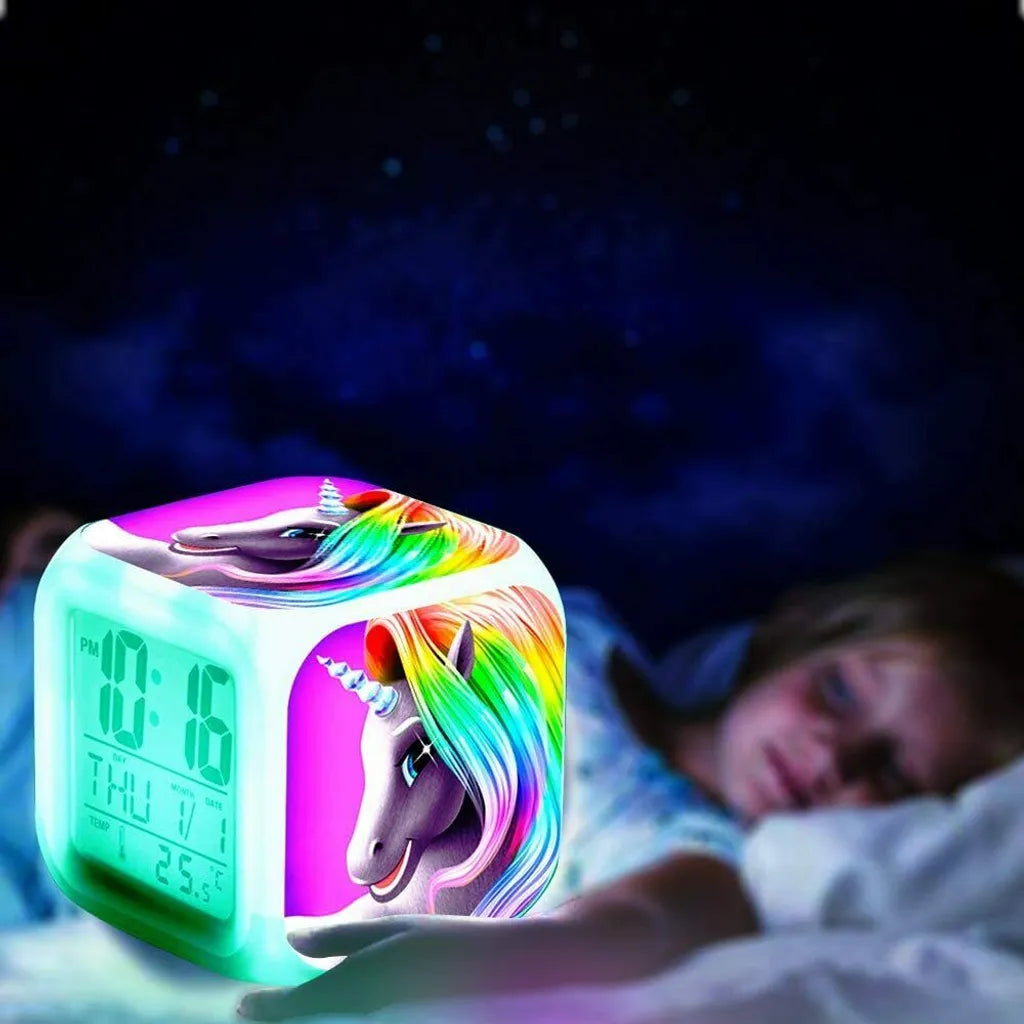  Digital Wecker Einhorn LED Beleuchtung Kinder Einhornwecker Cartoon Wecker 8*8*8cm